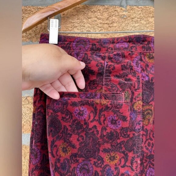 Free people Tailored Crop Cord Flares size 6 - Picture 4 of 8